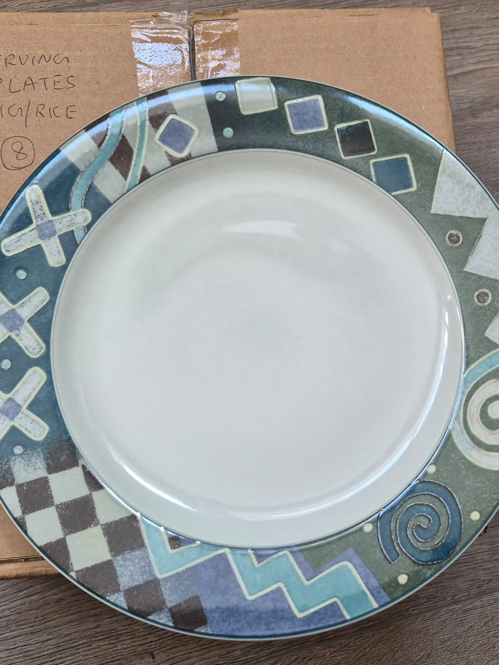 8 Geometric Rim Ceramic Dinner Plate - Blue/Green